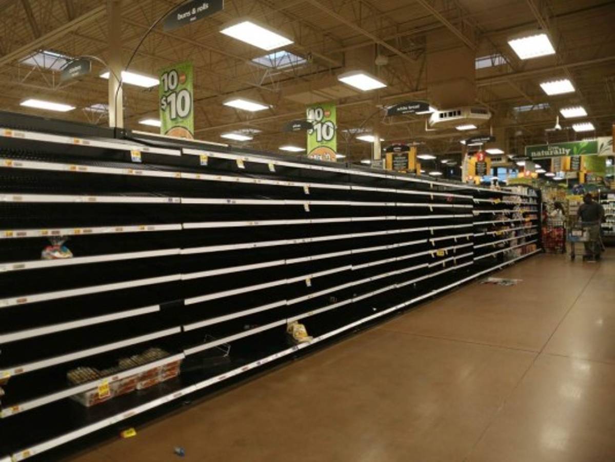 Texas inicia primeras evacuaciones ante llegada de huracán Harvey