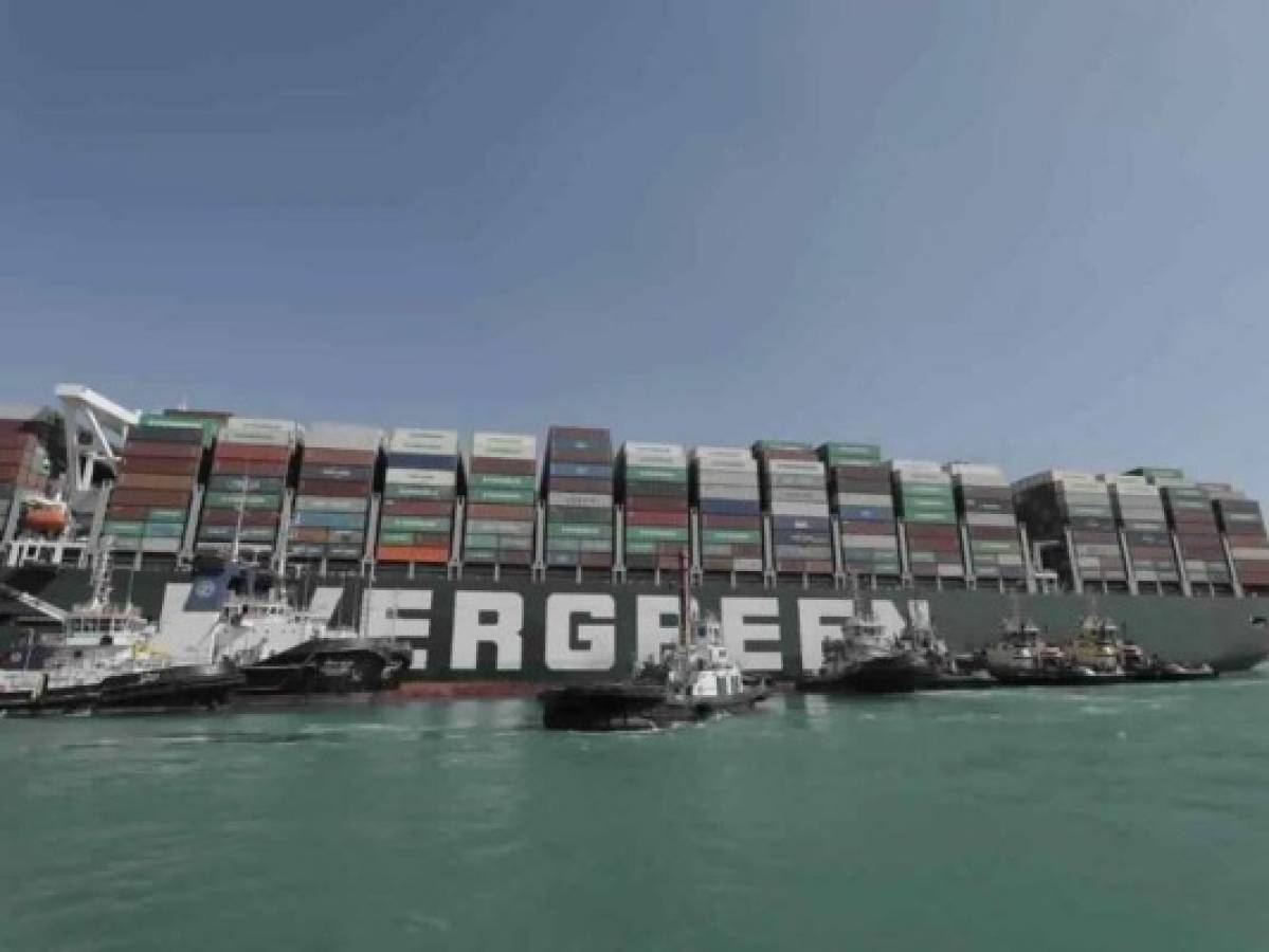 El tráfico se reanuda en el canal de Suez, tras ser desencallado el 'Even Given'  