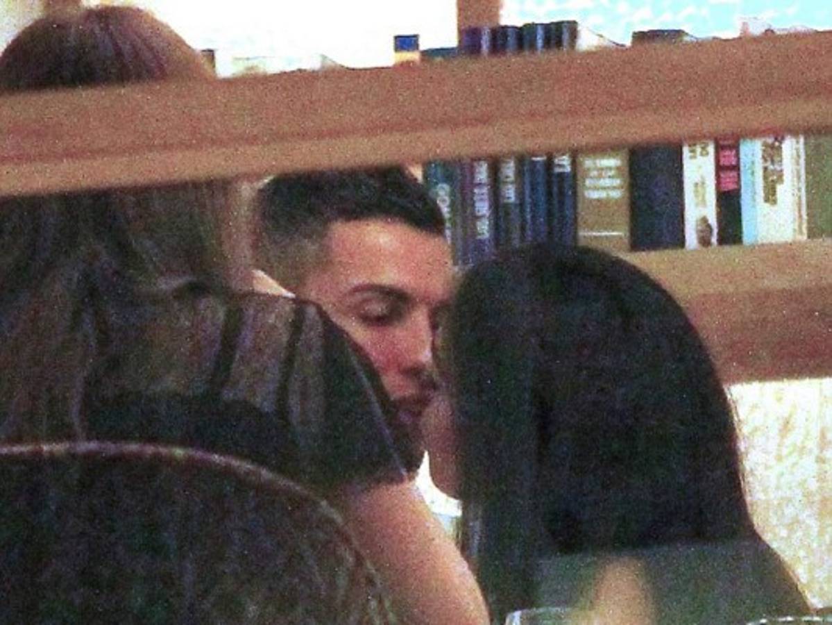 Cristiano Ronaldo es captado muy acaramelado junto a Georgina Rodríguez