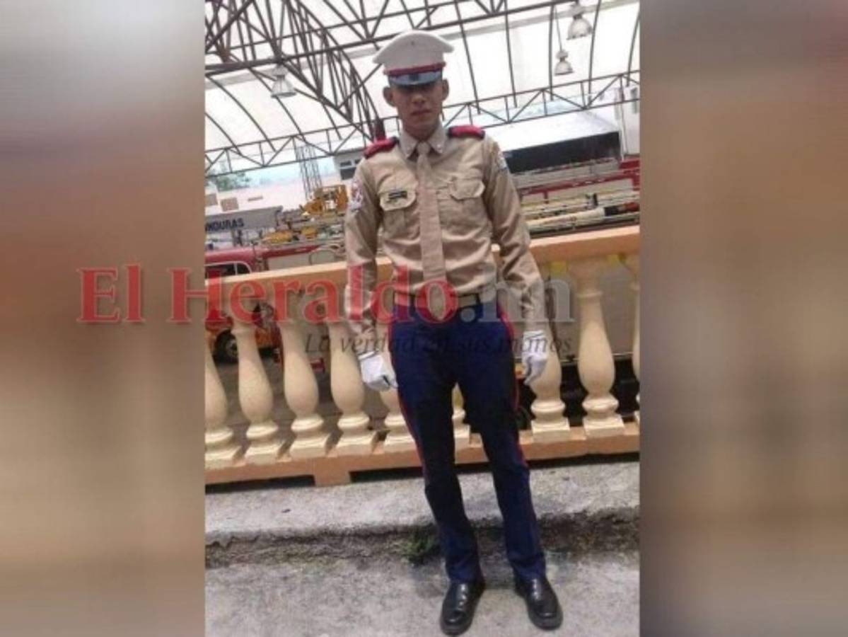 El joven es bombero voluntario desde que tenía 13 años de edad.