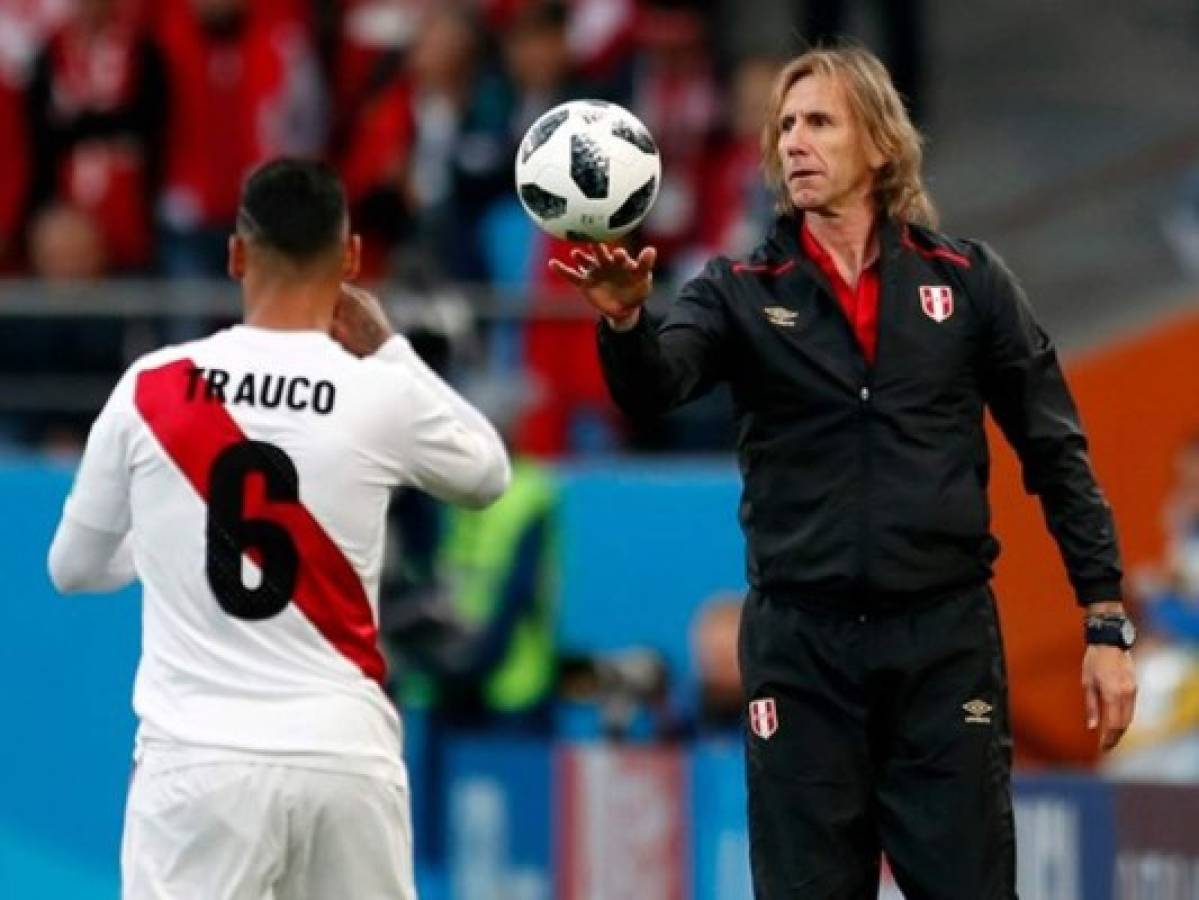 Argentino Gareca, 'muy feliz' tras renovar como seleccionador de Perú