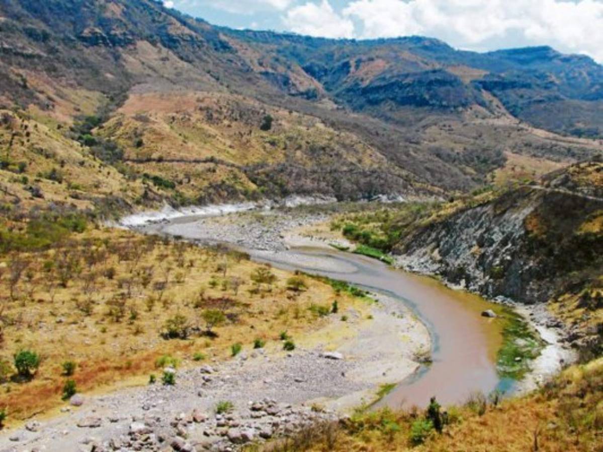 Construirán represa en Morolica