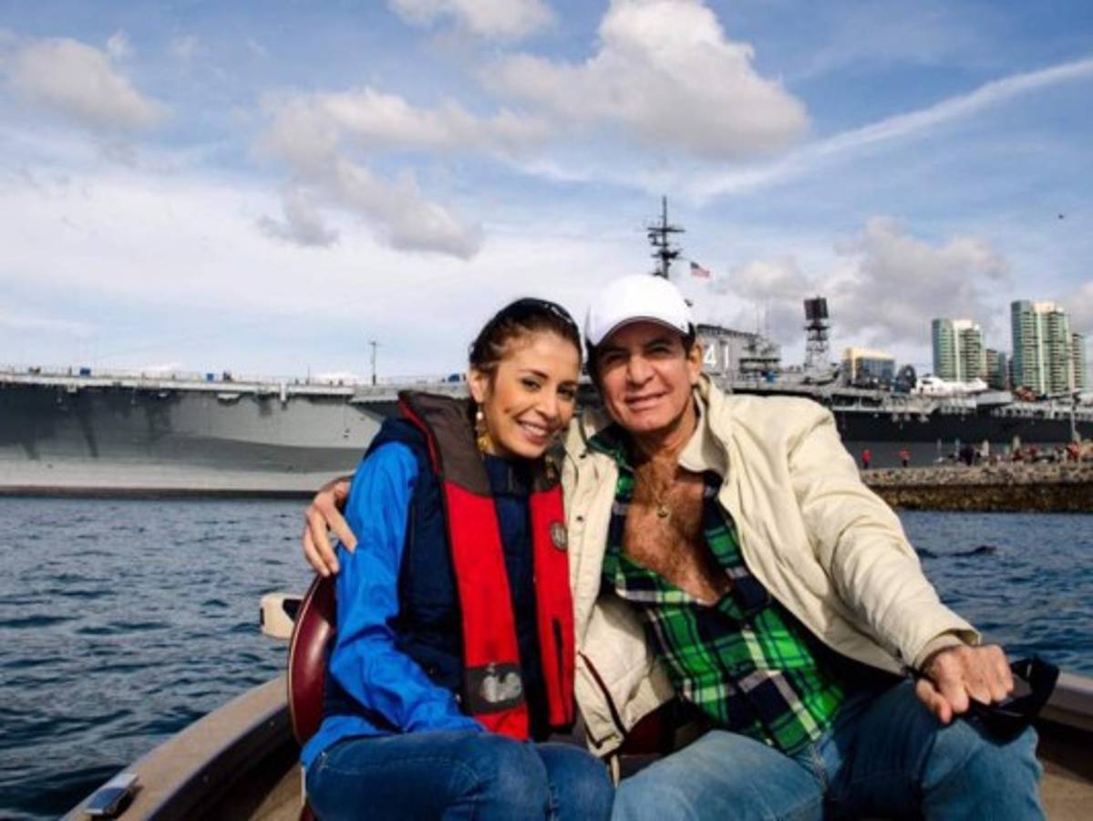 Salvador e Iroshka dicen adiós a la luna de miel