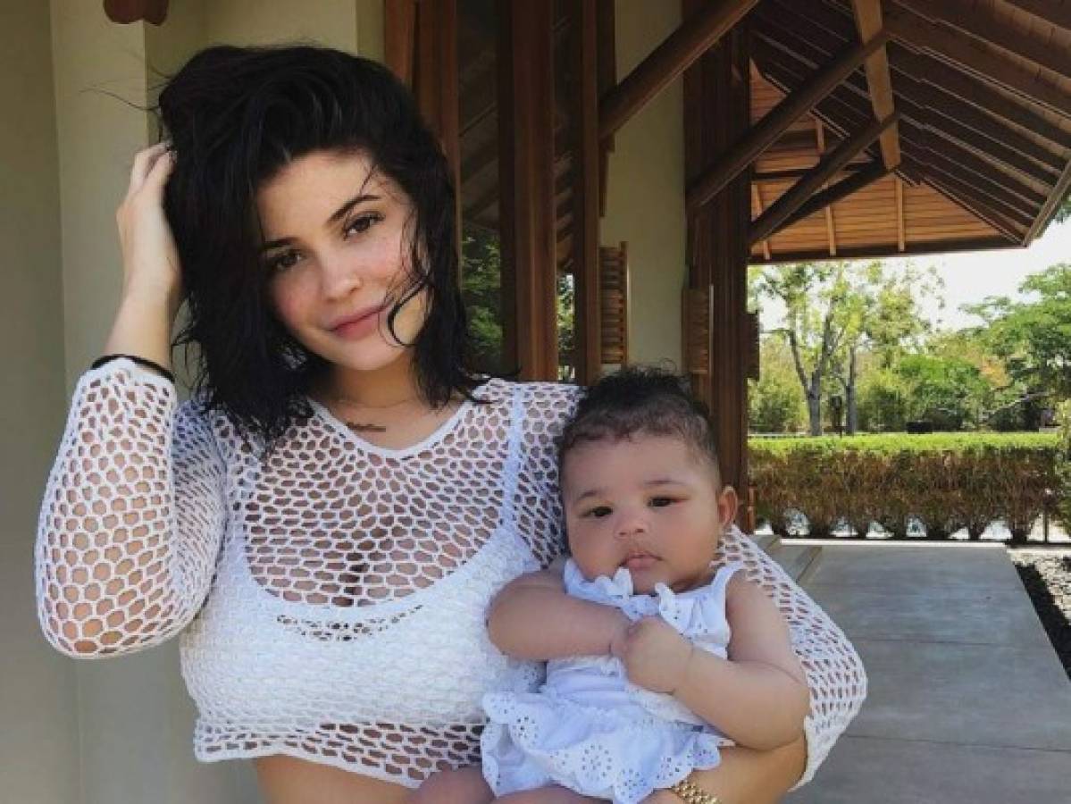 Meme viraliza teoria sobre paternidad de la hija de Kylie Jenner y Travis Scott