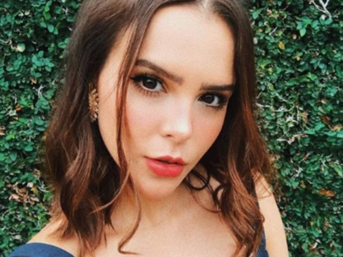 La reacción de la blogger mexicana Yuya tras recibir su estrella en Las Vegas