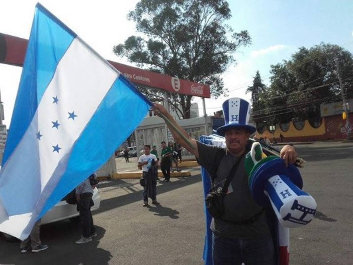 El ambiente previo al duelo entre México y Honduras