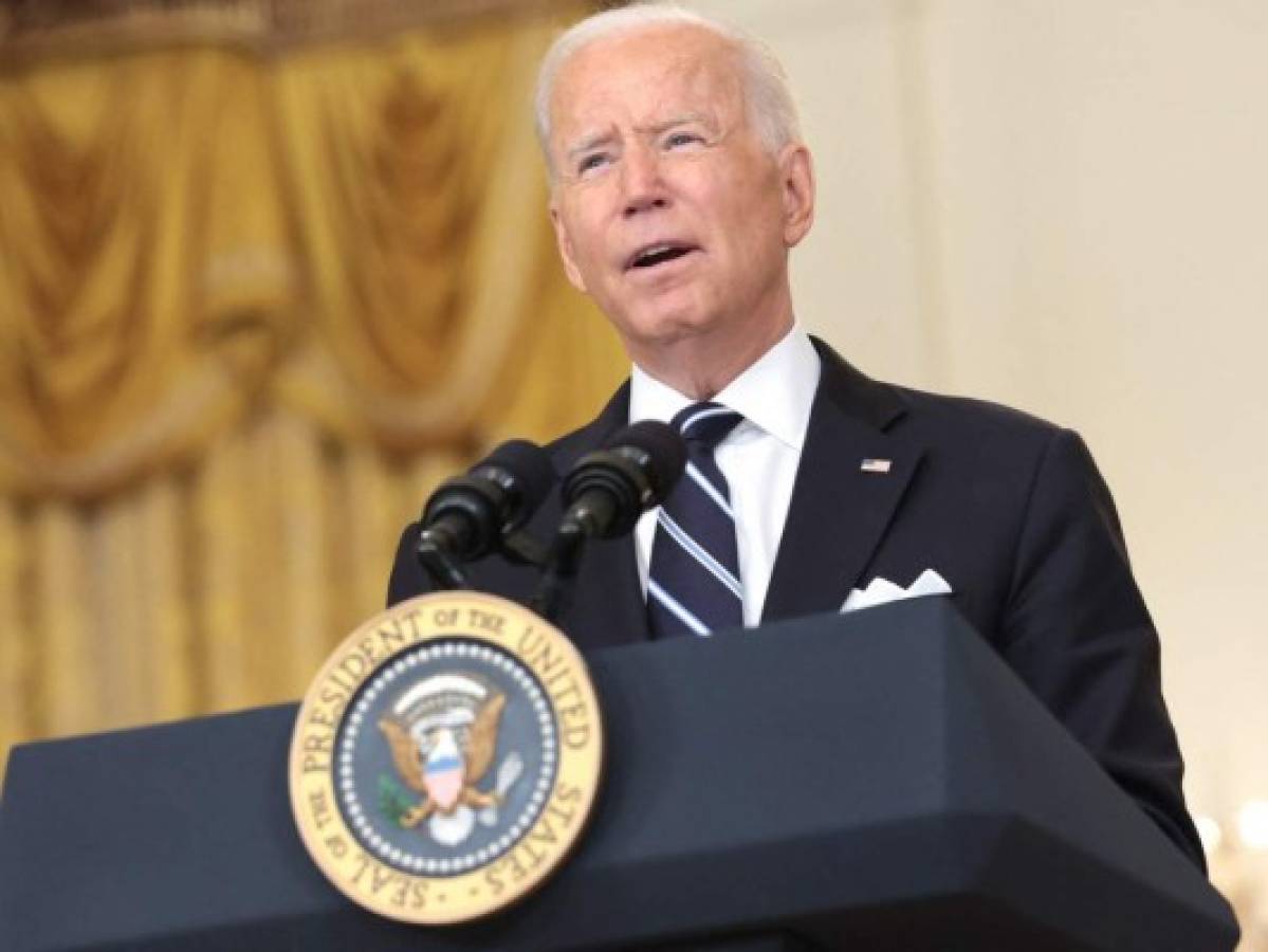 Biden dice que tropas se quedarán en Afganistan si fuera necesario