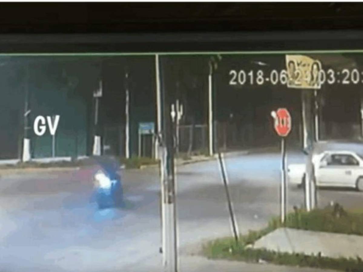 Vídeo: Brutal accidente de tránsito es captado por las cámaras de seguridad en La Ceiba