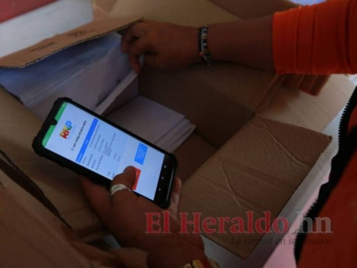 Paralizan entrega de la tarjeta de identidad por falta de dinero