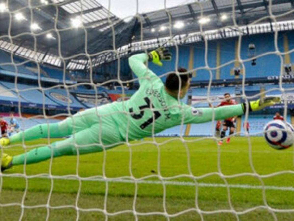 Manchester City pierde 1-2 ante el Manchester United