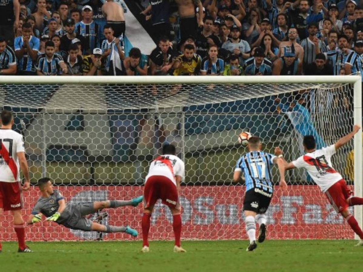 River Plate pasa a la final de la Copa Libertadores al remontar a Gremio 2-1 en Brasil