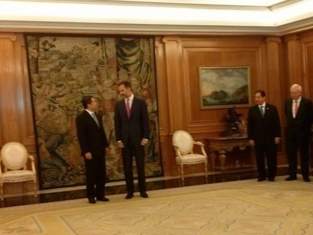 Juan Orlando Hernández y su visita presidencial con protocolo real