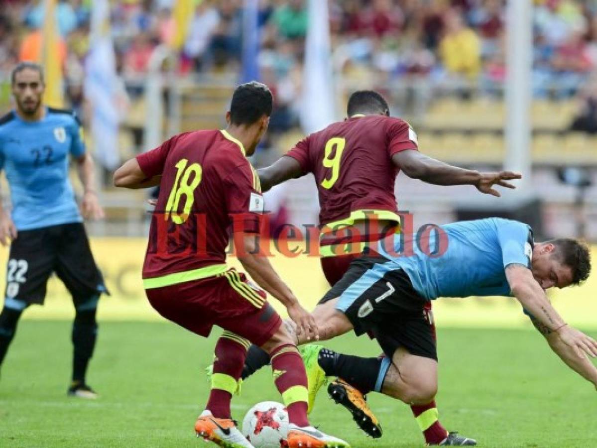 Uruguay acaricia el Mundial de Rusia-2018 con empate 0-0 ante Venezuela