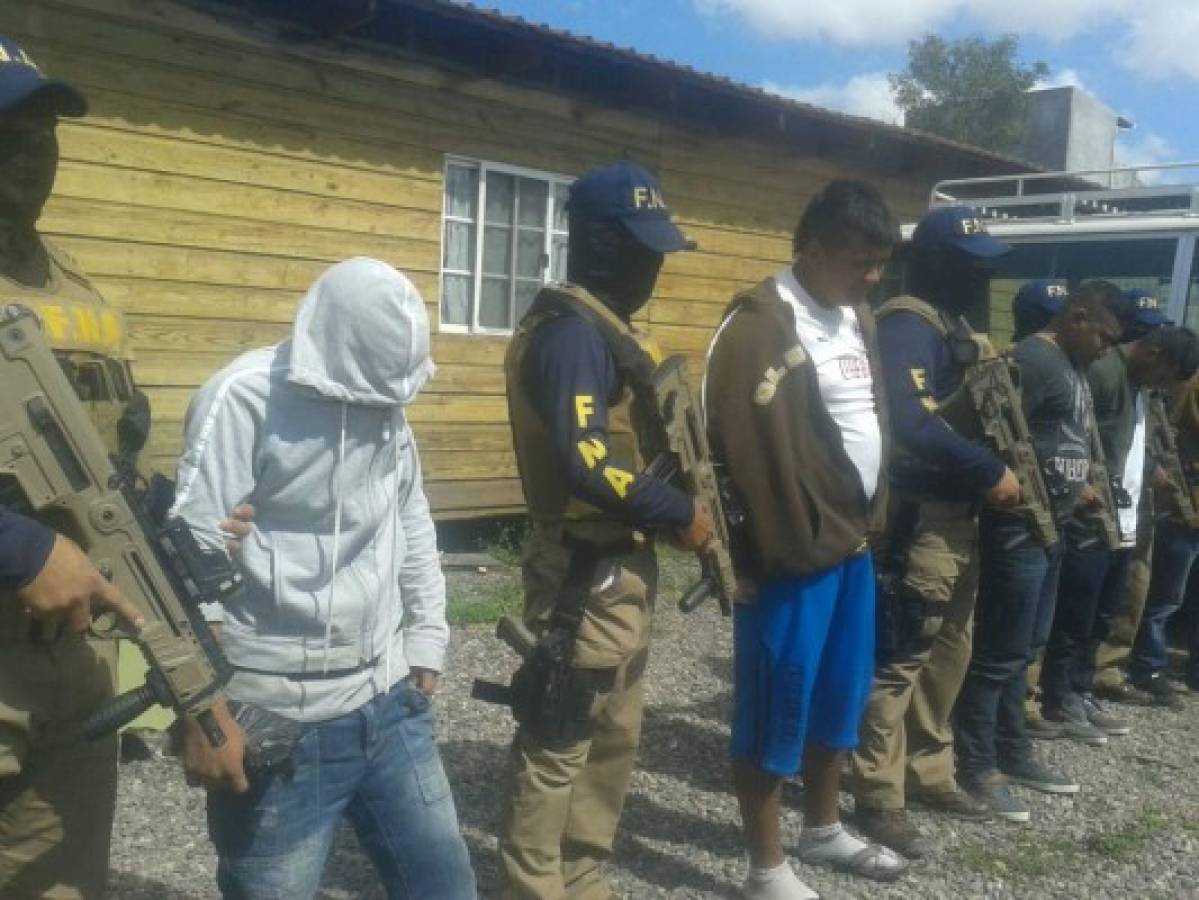 Capturan a siete miembros de supuesta banda de extorsionadores en la colonia San Miguel