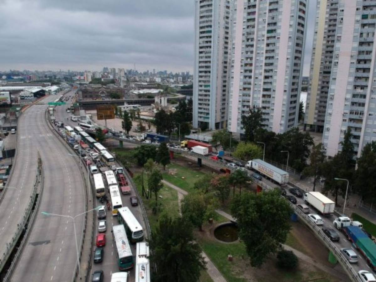 Argentina cierra todas sus fronteras por Covid-19