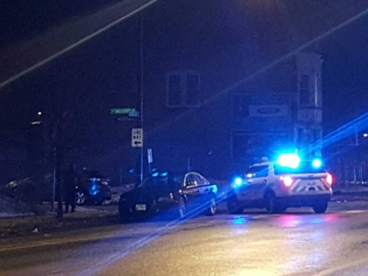 Dos muertos, cinco heridos en tiroteo en bar en Chicago