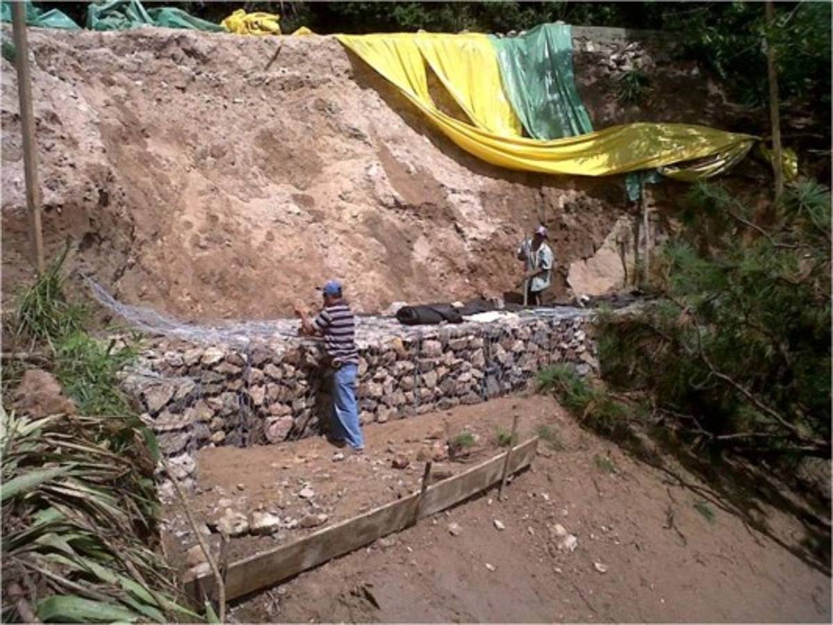 Vientos rachados, deslizamientos y sequía azotan a vecinos de La Paz