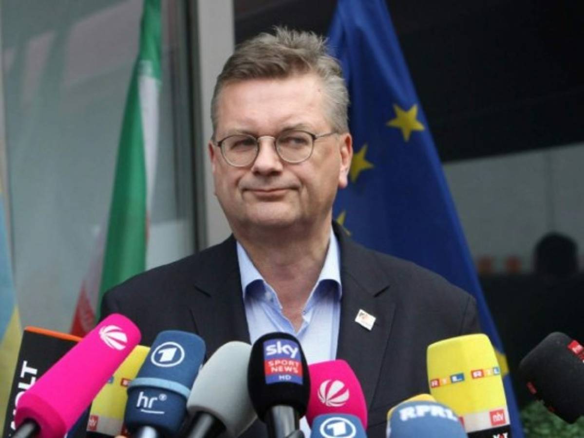 El presidente de la Federación Alemana entona el mea culpa en el 'caso Ozil'  