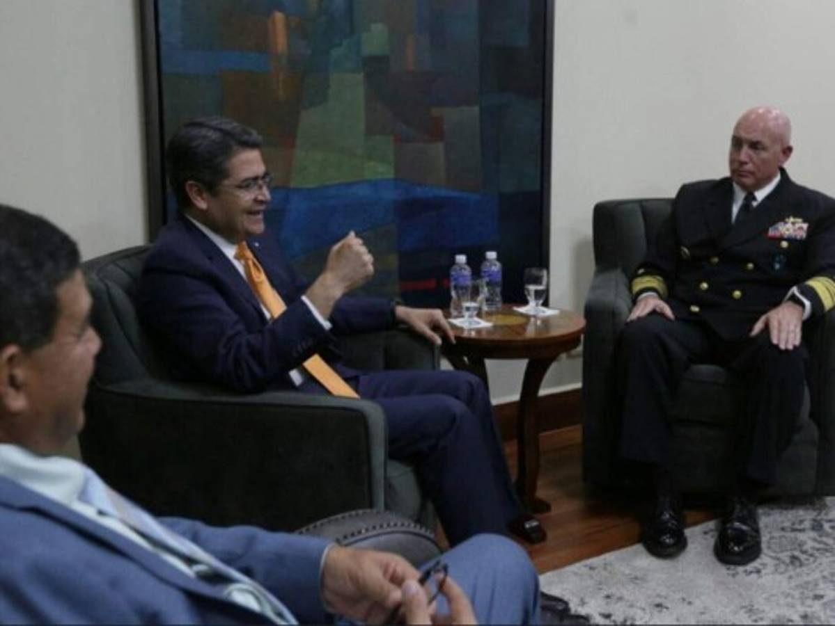 JOH se reunió con el jefe del Comando Sur de Estados Unidos