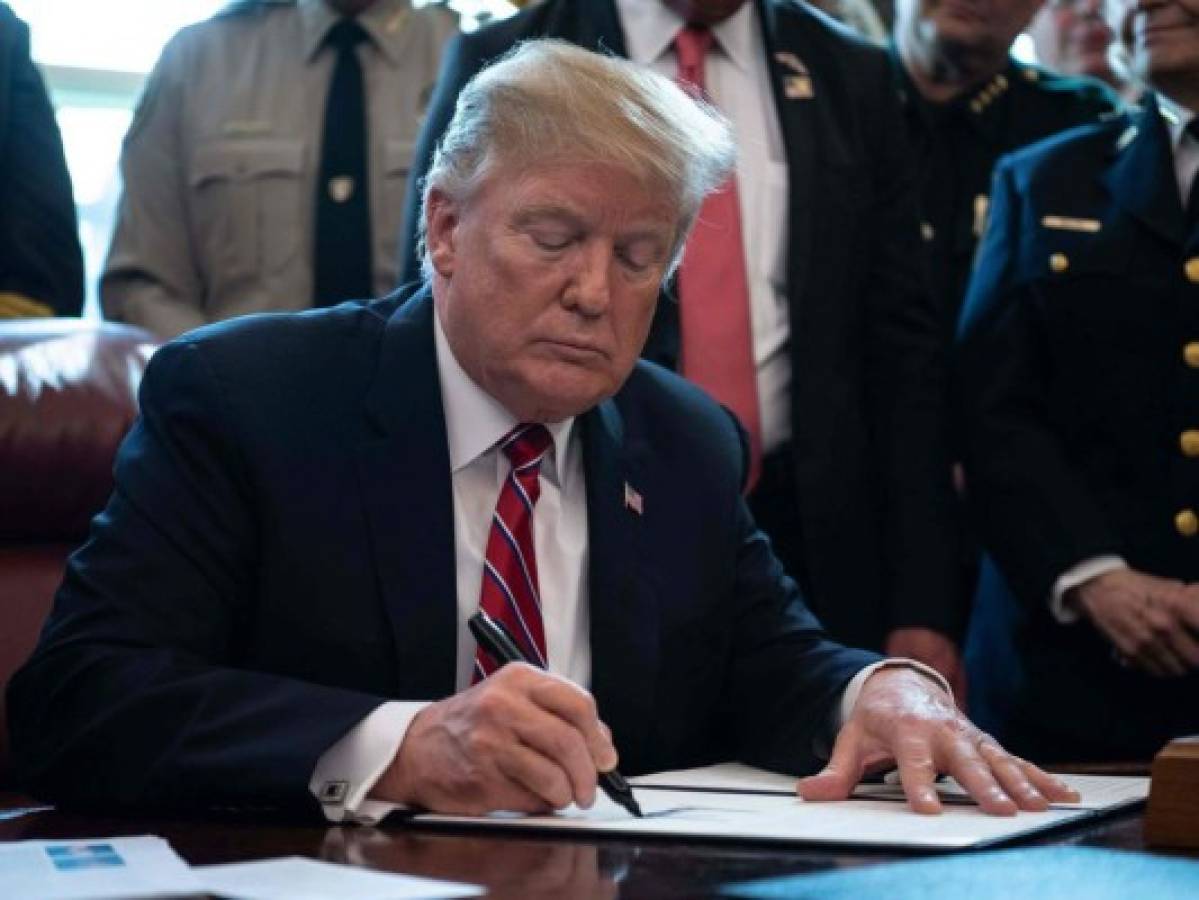 Donald Trump recurre por primera vez al veto para financiar el muro fronterizo con México