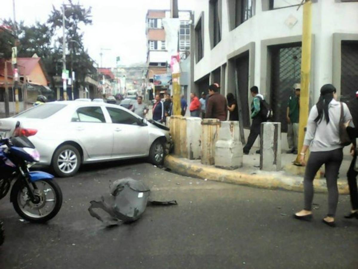 Accidente vial deja herida a la esposa del jugador del Olimpia, Carlos Will Mejía