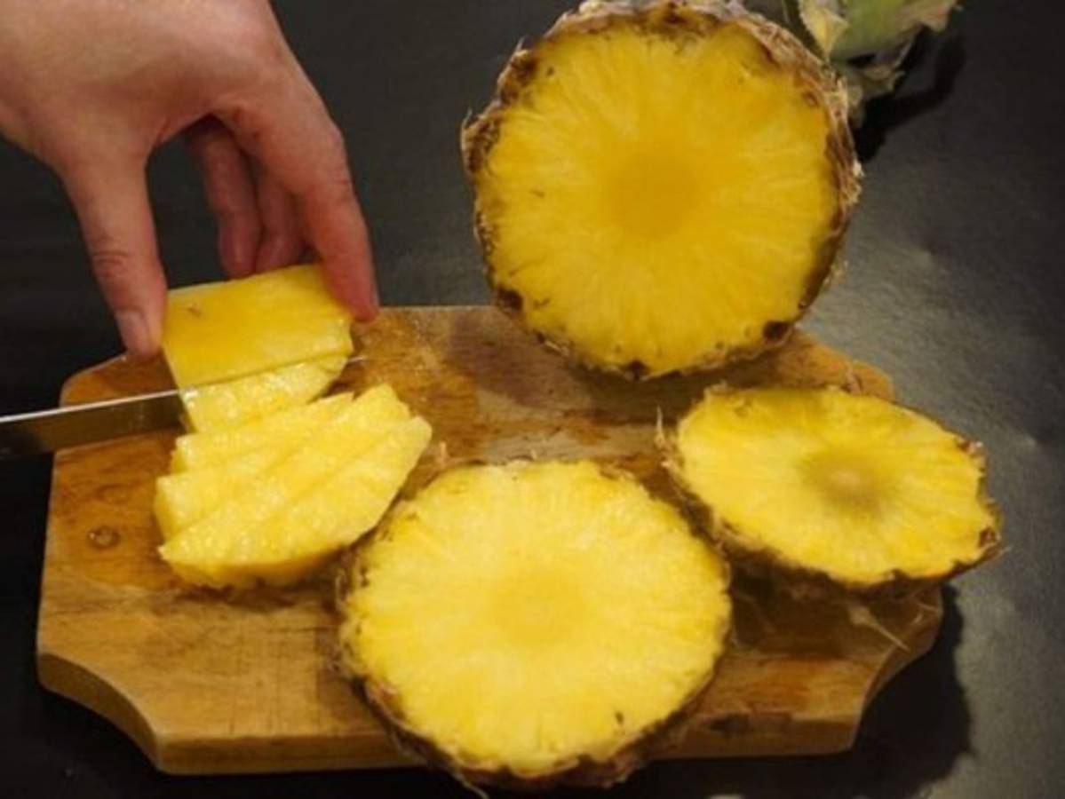 ¿Por qué es bueno comer piña por la noche?