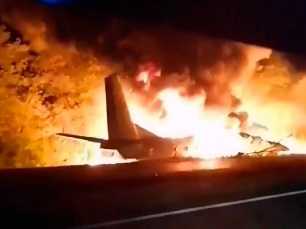 VIDEO: Accidente de avión ucraniano deja 22 muertos