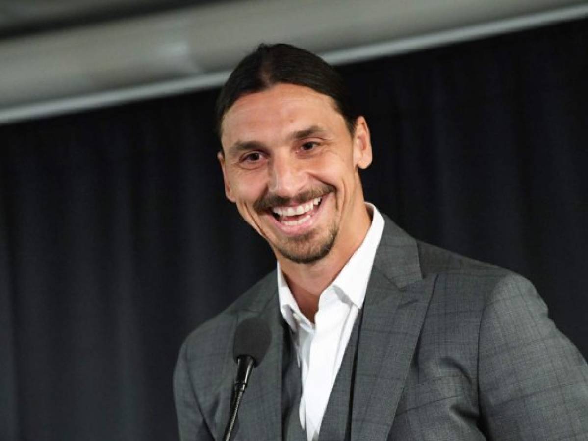 Ibrahimovic inaugura una estatua con su efigie en su ciudad natal