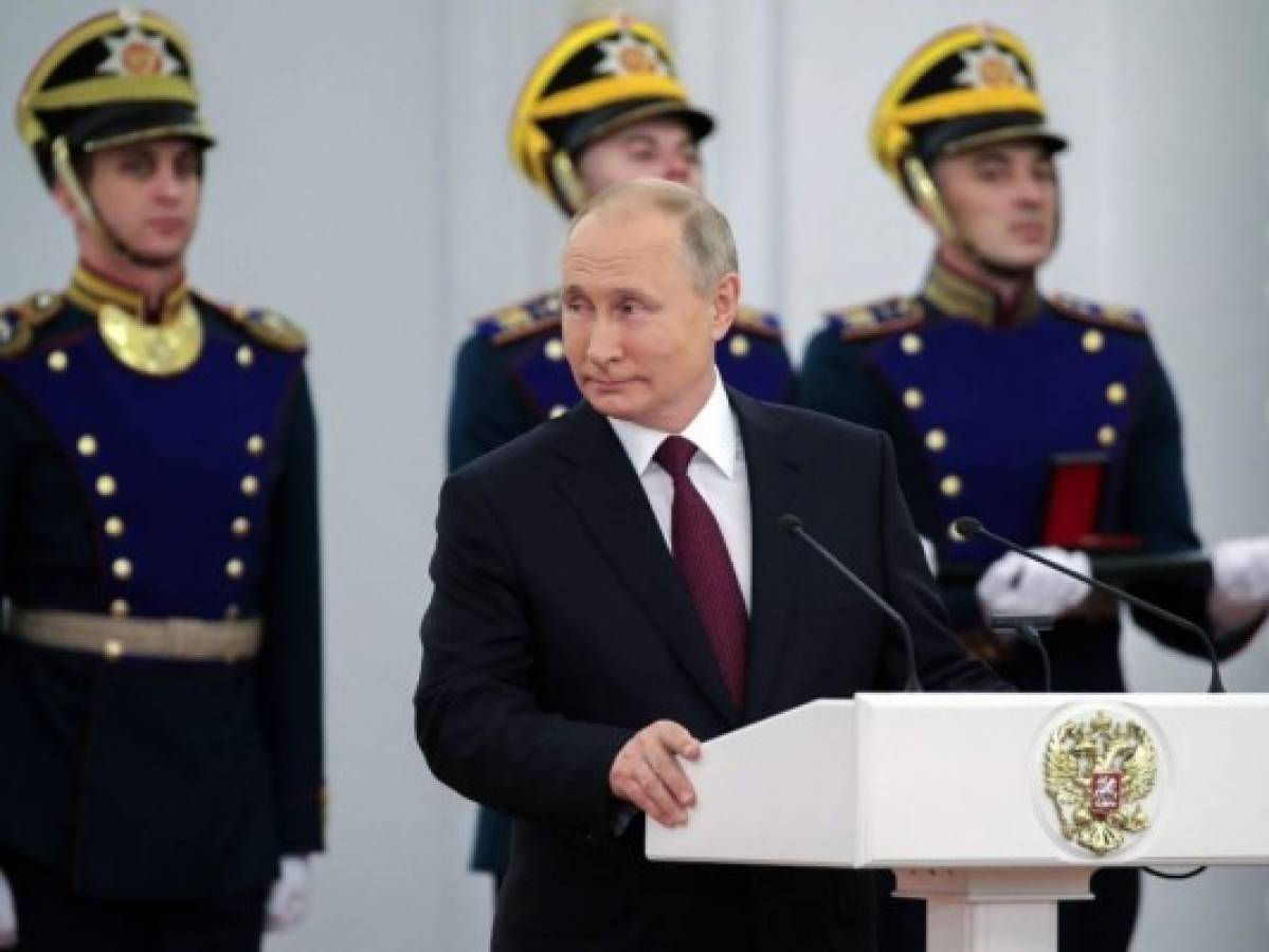 Putin considera 'ridículo' decir que Moscú libra una guerra informática contra EEUU
