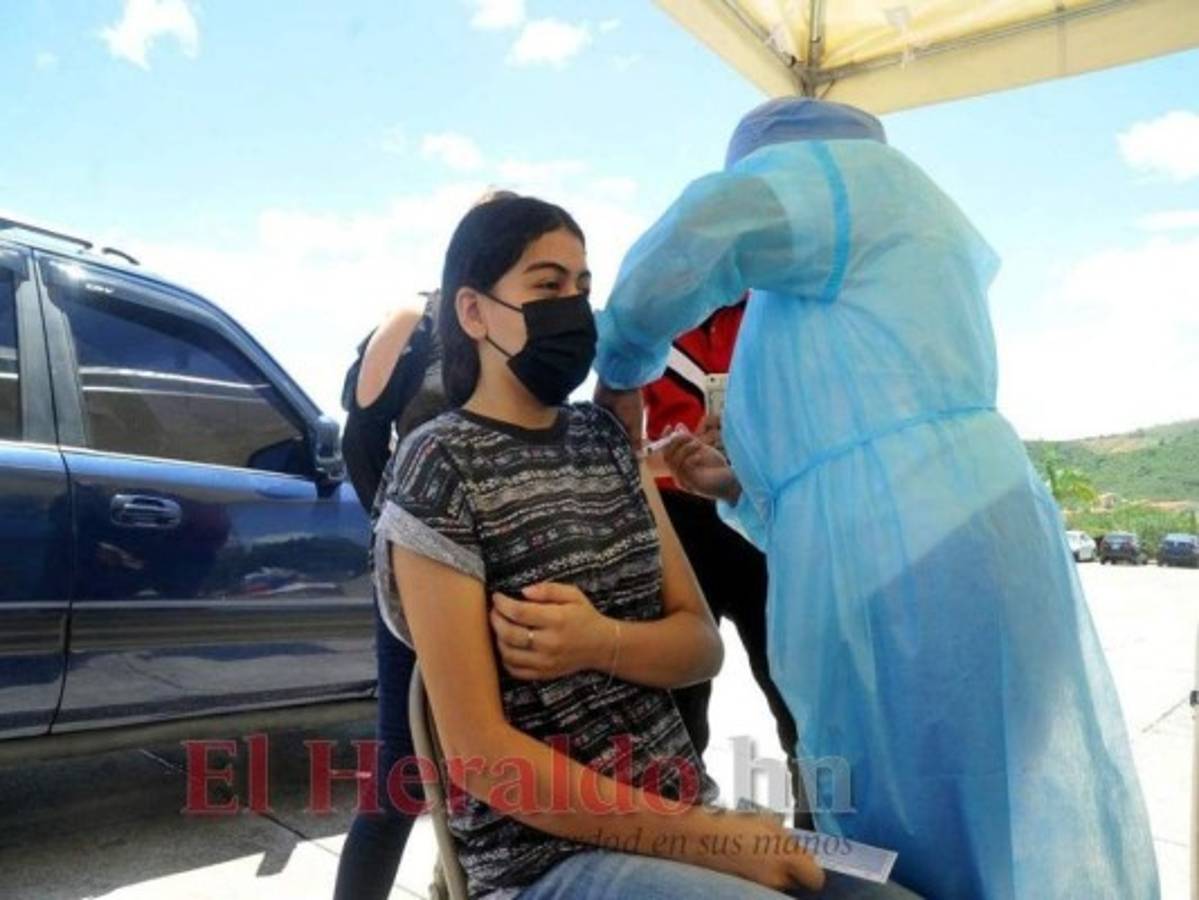 Este sábado vacunarán contra el covid a mayores de 12 años en el Distrito Central