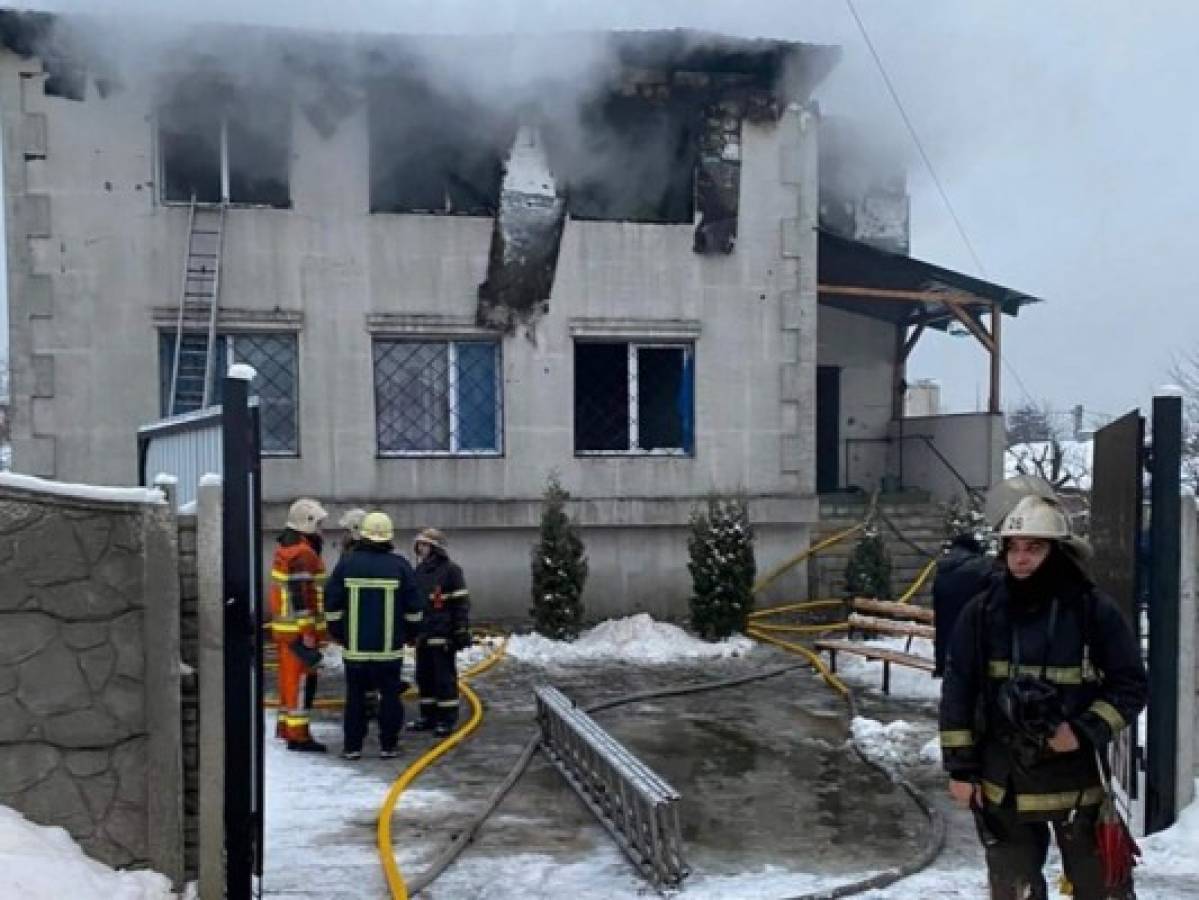 Incendio en residencia de ancianos deja 15 muertos en Ucrania 