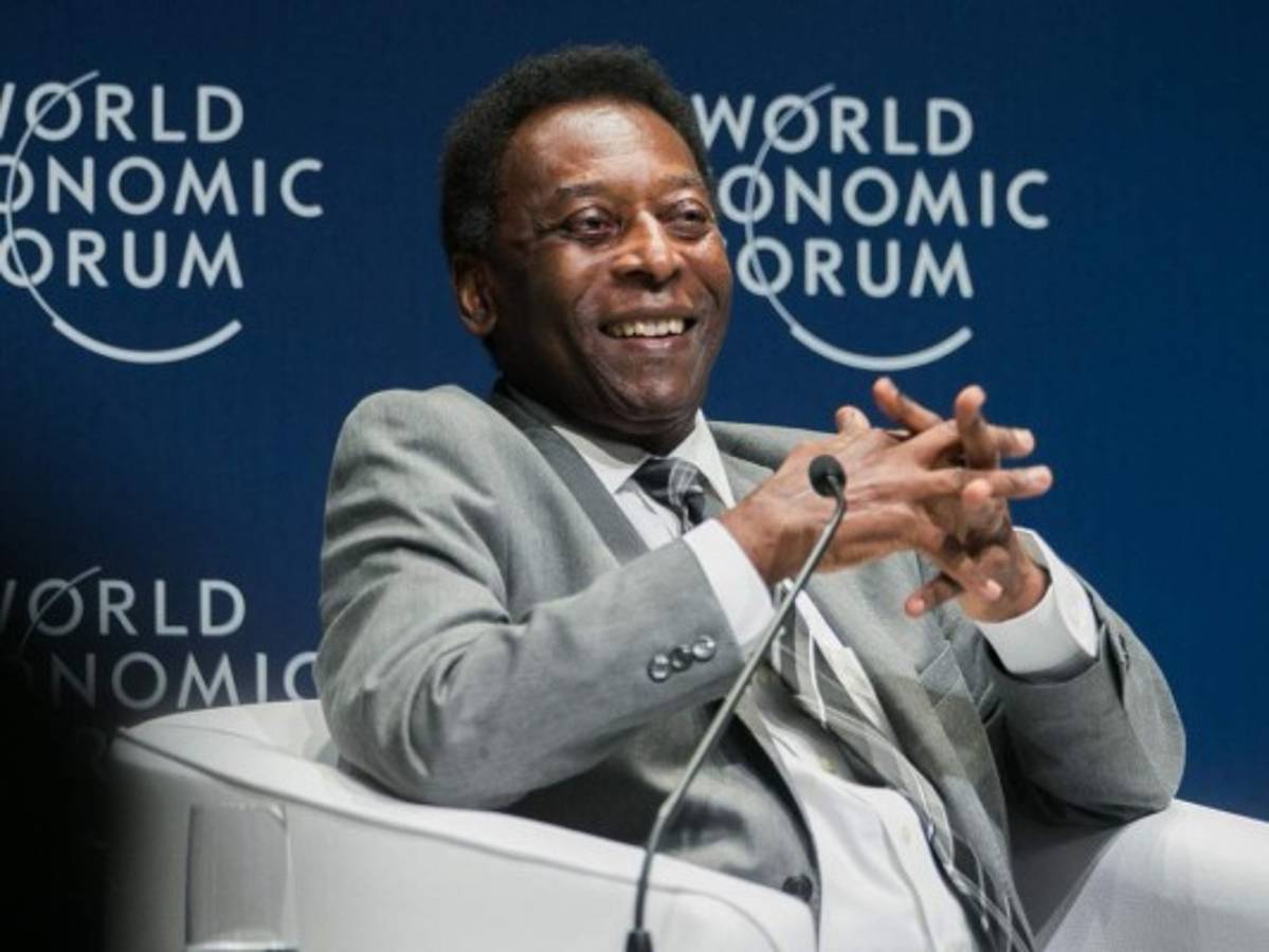 Pelé está hospitalizado, desde hace seis días, por problemas de salud