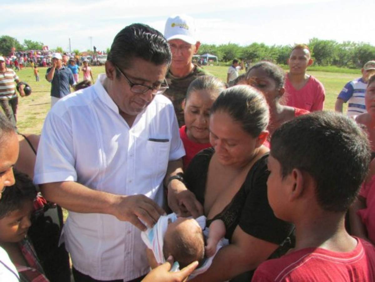 La inusual simpatía que mantiene con los niños y el cariño de los ciudadanos más humildes de la comunidad, son sus principales motivaciones para aspirar a su cuarto período como alcalde de Choluteca.