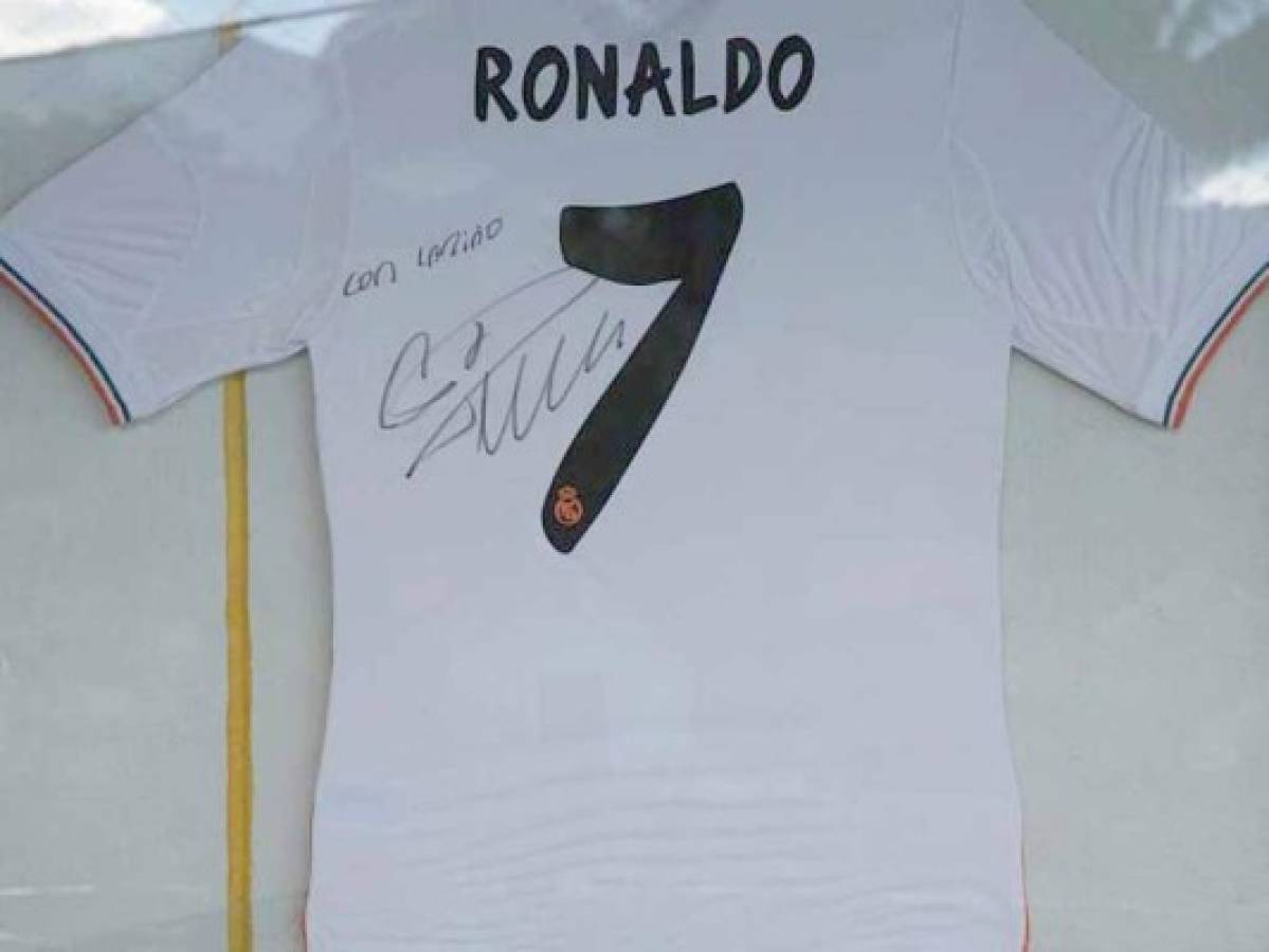 Una camisa de Cristiano Ronaldo puede salvar a 80 perros