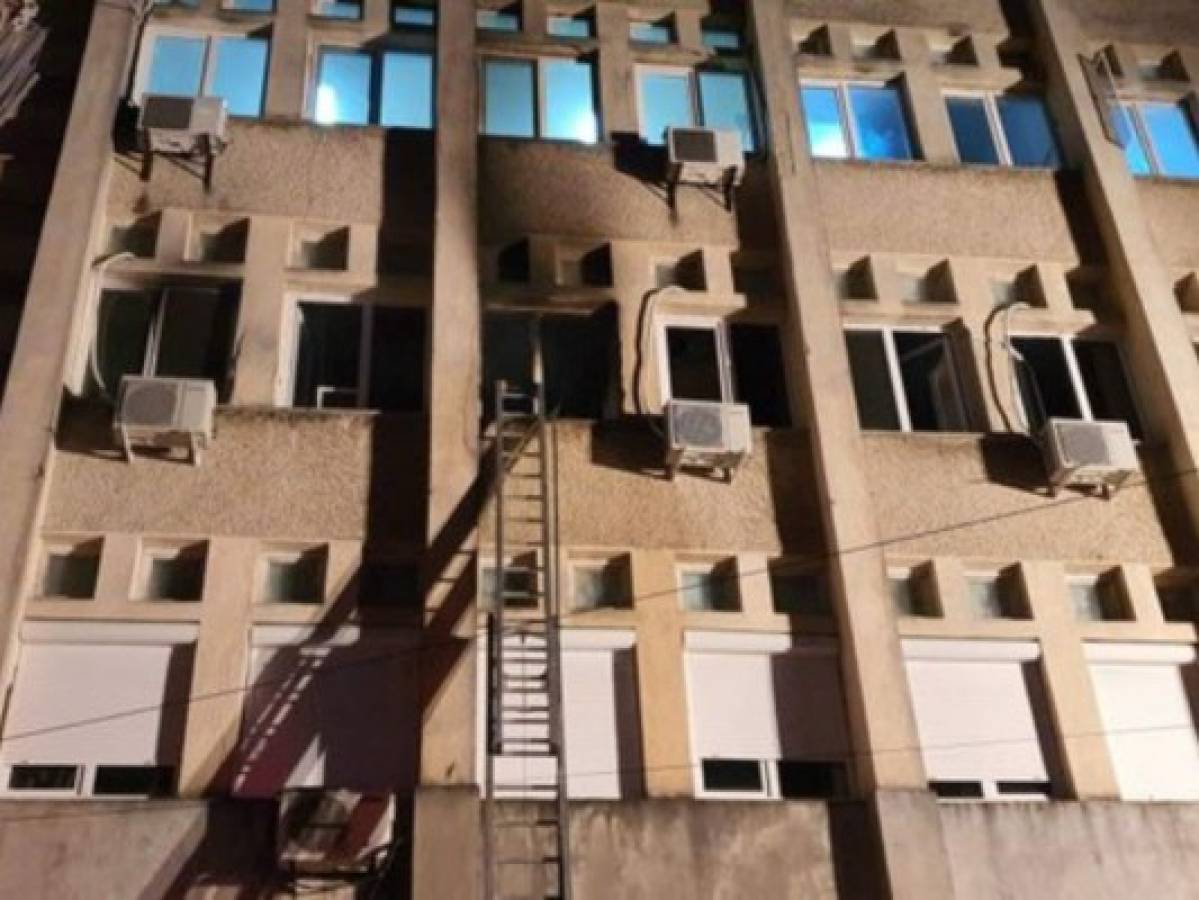 10 muertos deja incendio en hospital de pacientes covid en Rumania
