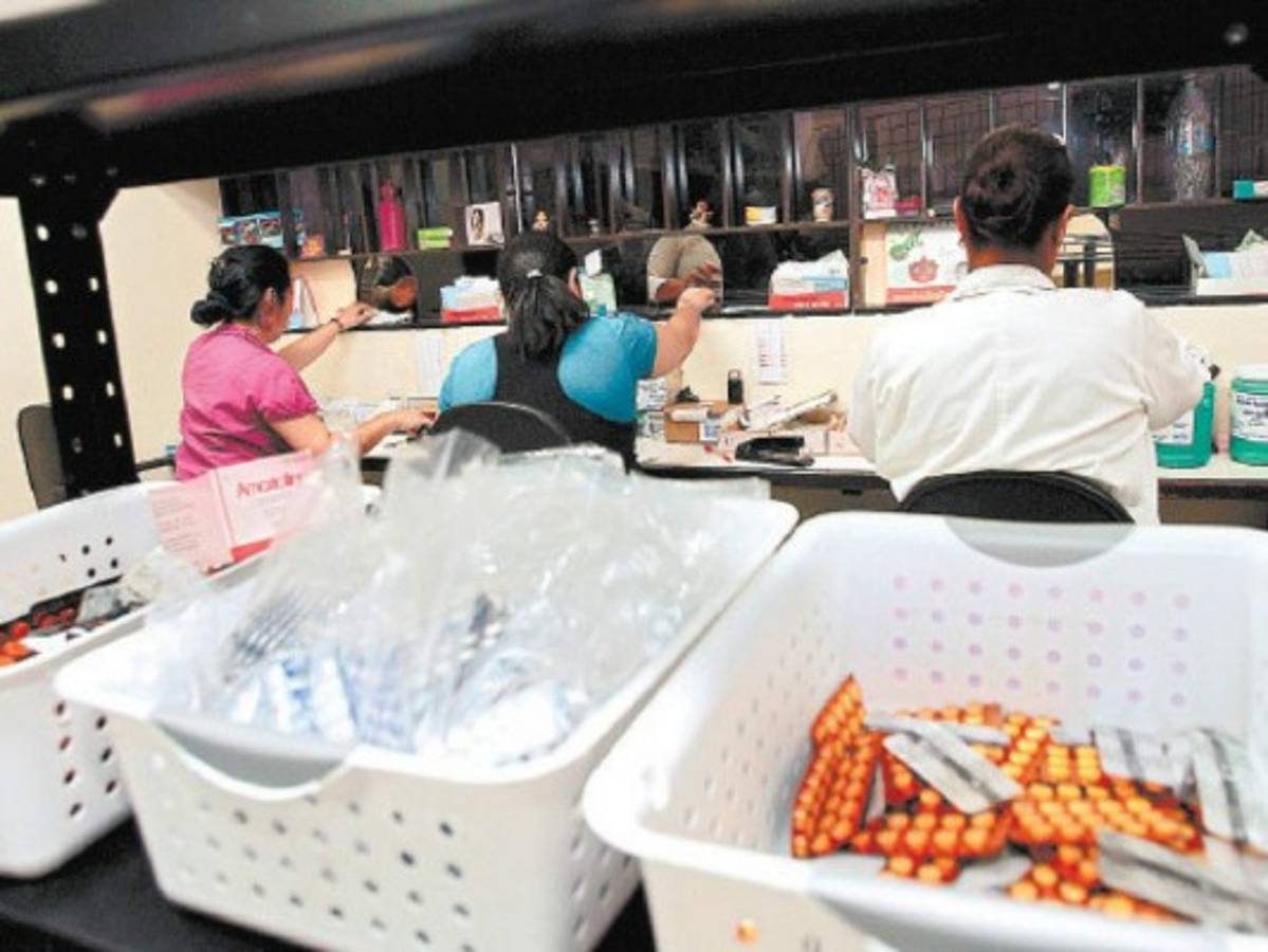 Autoridades de Salud afinan detalles para operador que entregará medicamentos a hospitales públicos