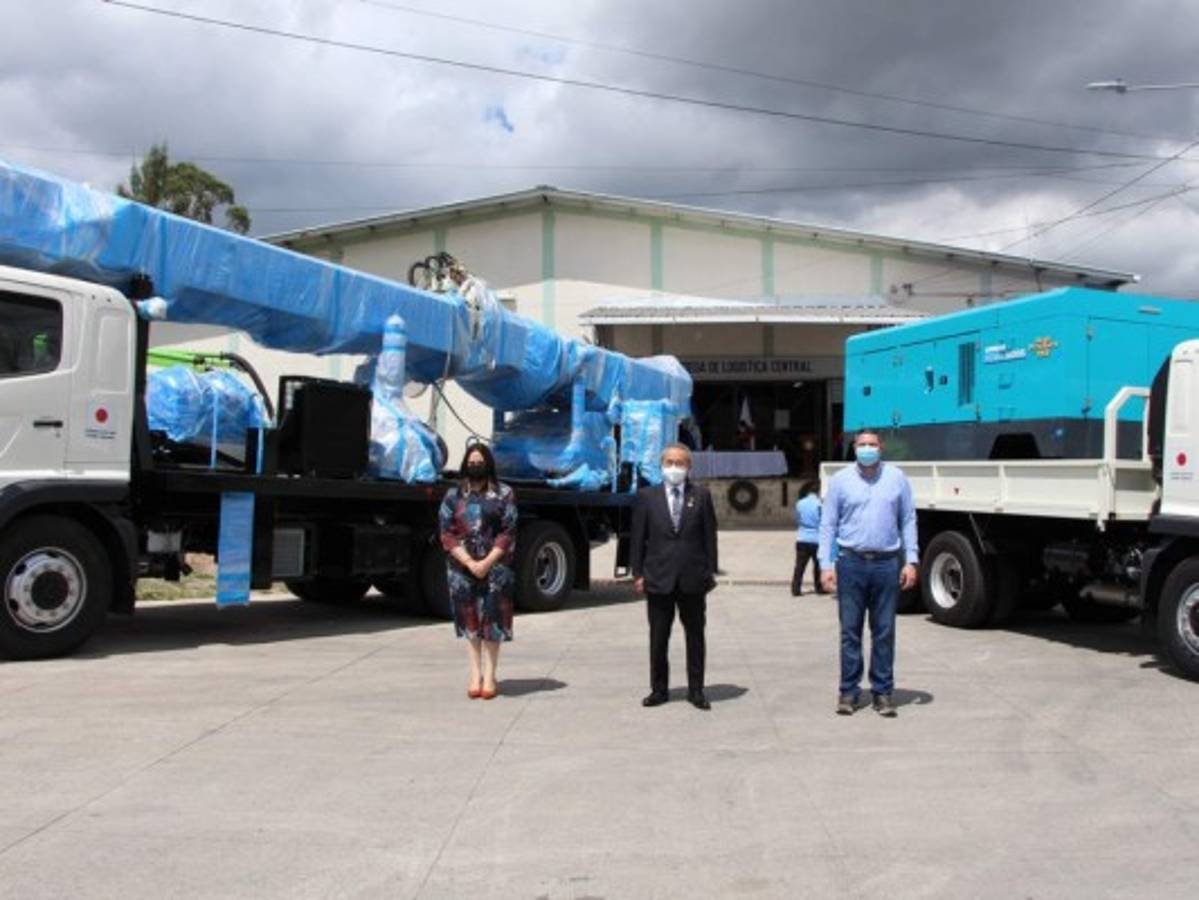 Japón dona equipo para fortalecer medidas contra el cambio climático