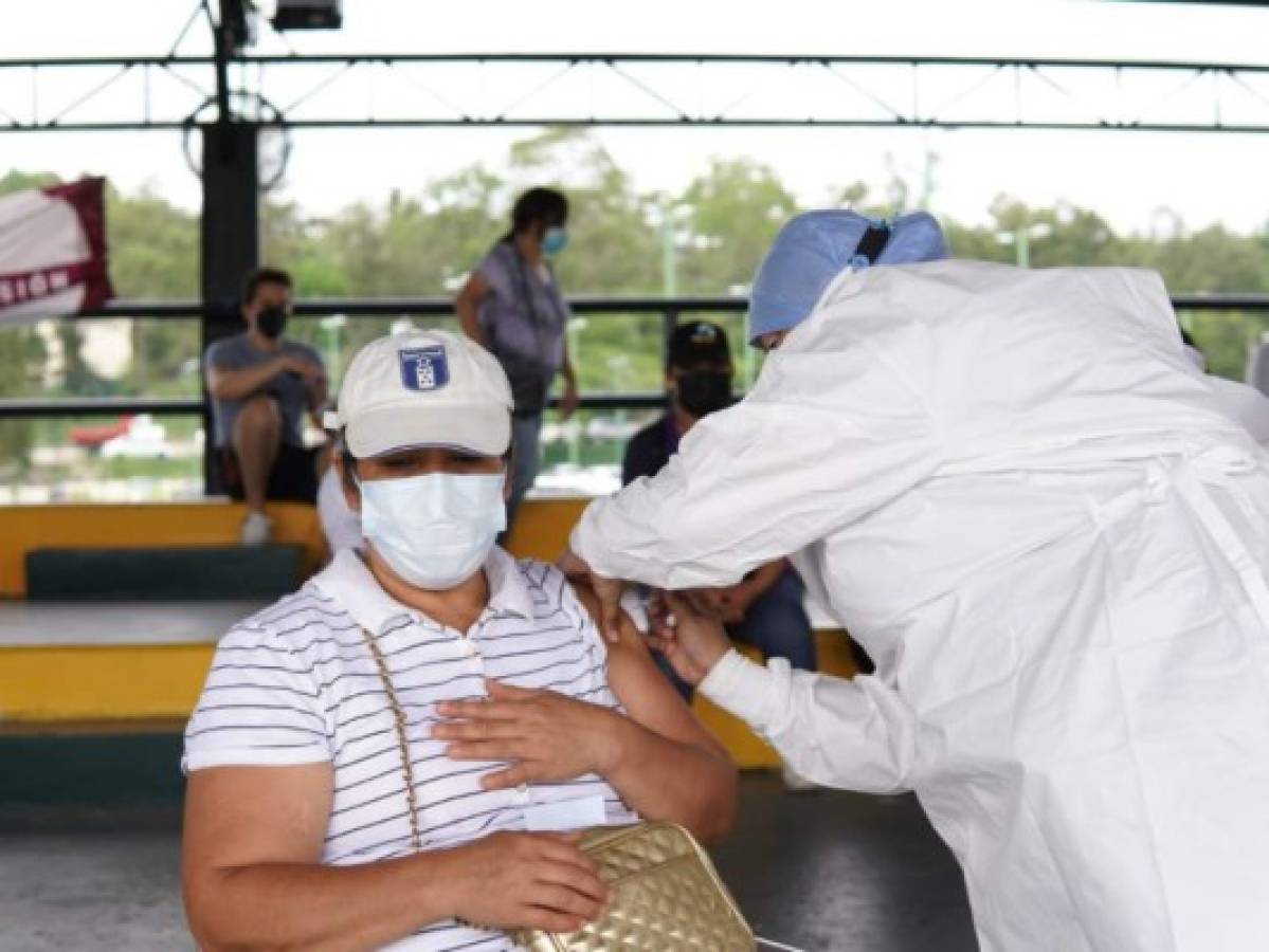 Salud no aplicará dosis anticovid este lunes 30 de agosto en el Distrito Central  