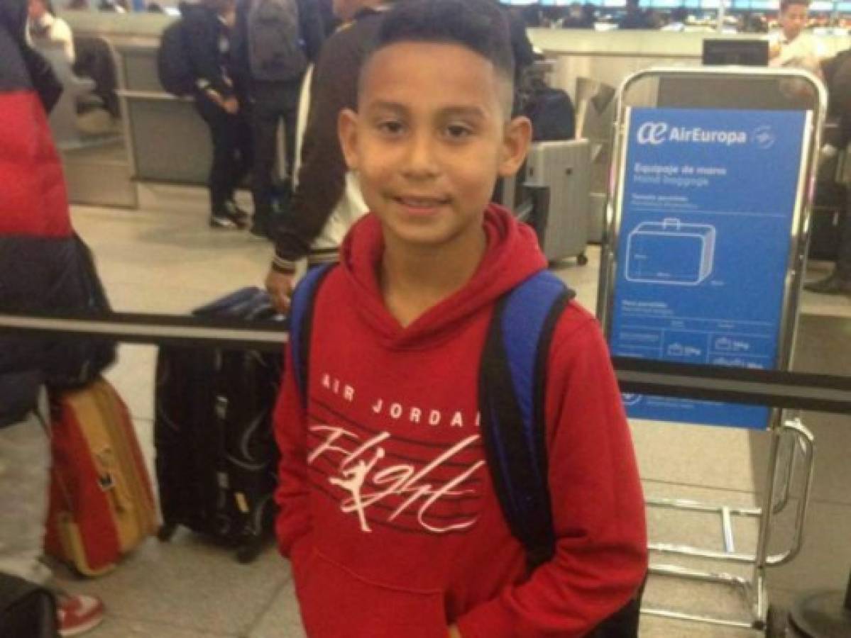 Niño hondureño lucha por jugar en las escuelas del FC Barcelona