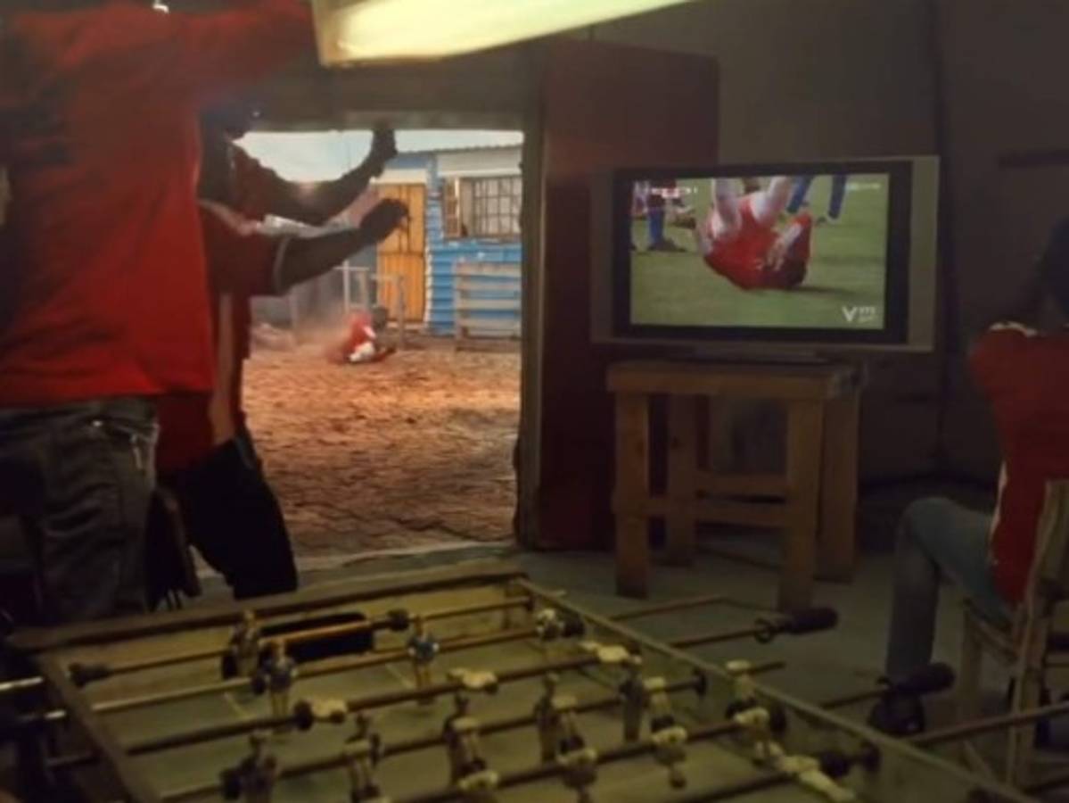 VÍDEO: Piscinazos de Neymar inspira comercial en África