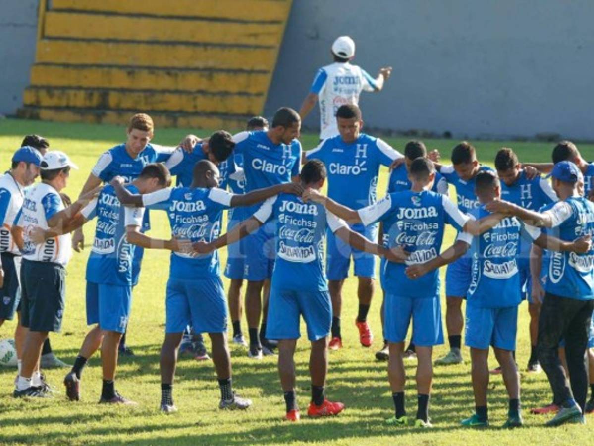 Selección de Honduras realizó último entreno del año en el estadio Morazán