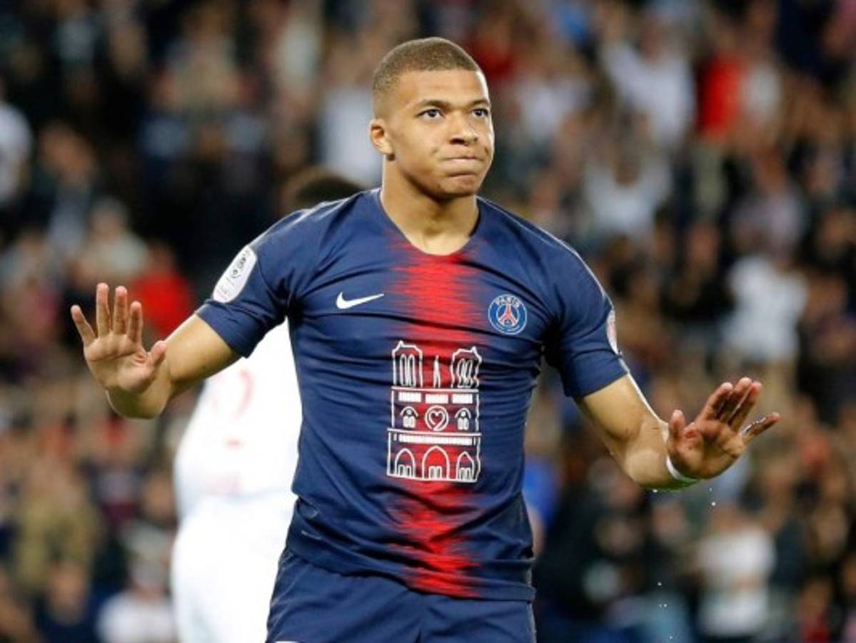 Mbappé asegura que seguirá en el PSG la próxima temporada