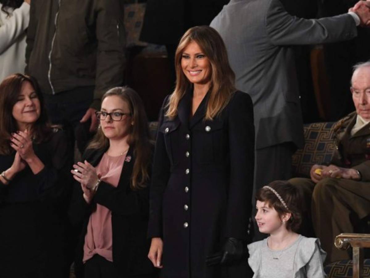 Vídeo: La escasa ovación de las mujeres demócratas a Melania Trump tras su llegada al discurso del Estado de la Unión