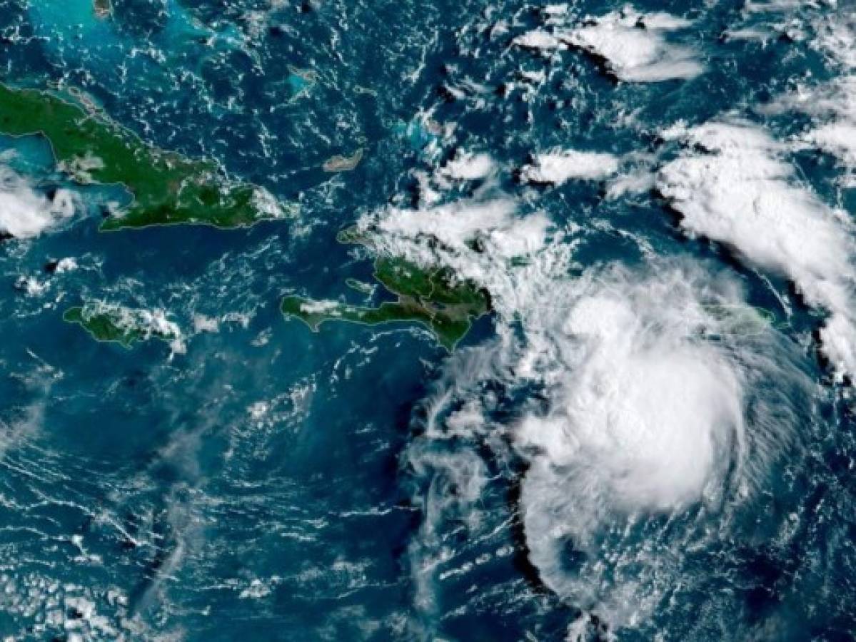 Fred avanza a Florida, podría recuperar estatus de tormenta