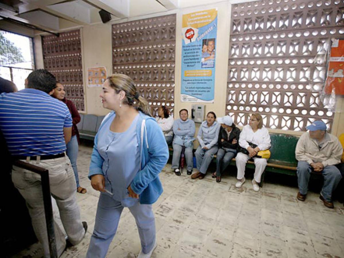 Empleados de Salud exigen pago de salarios atrasados