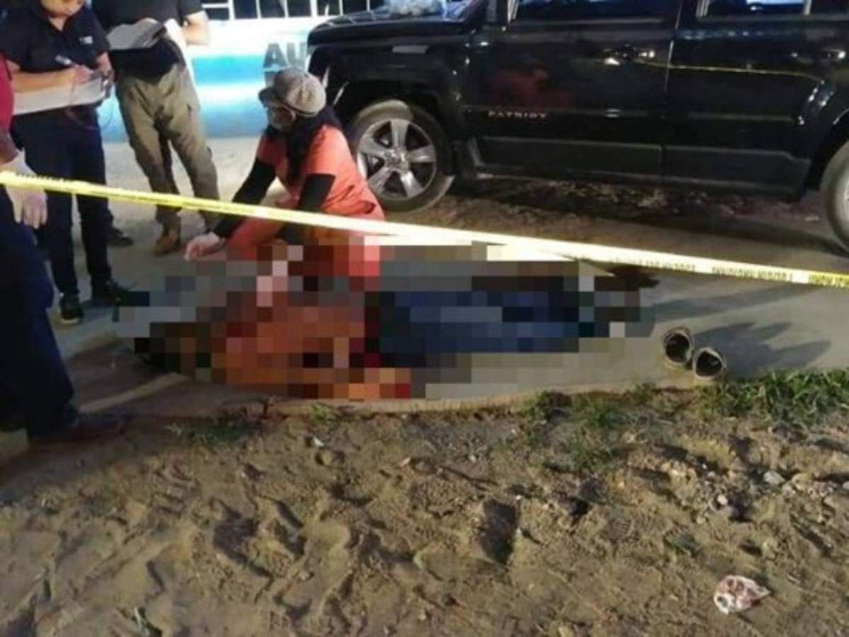 Ultiman a dos jóvenes cuando departían en un negocio en Olanchito