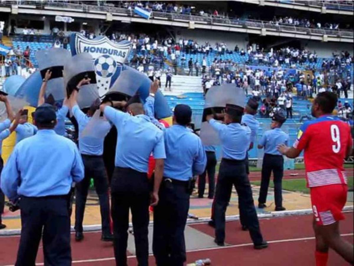 Estadio Olímpico podría ser vedado por los incidentes del Honduras-Panamá