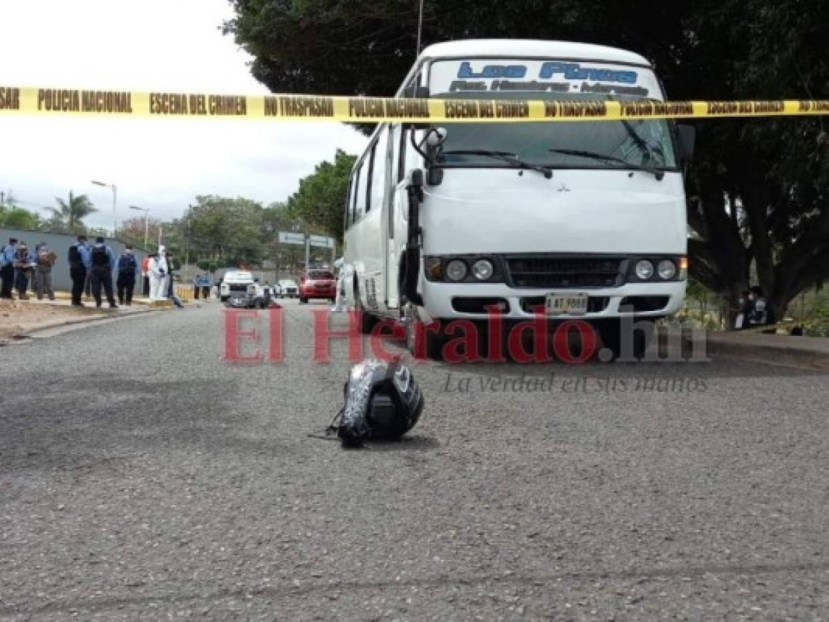 Motociclista muere tras impactar contra rapidito en la capital