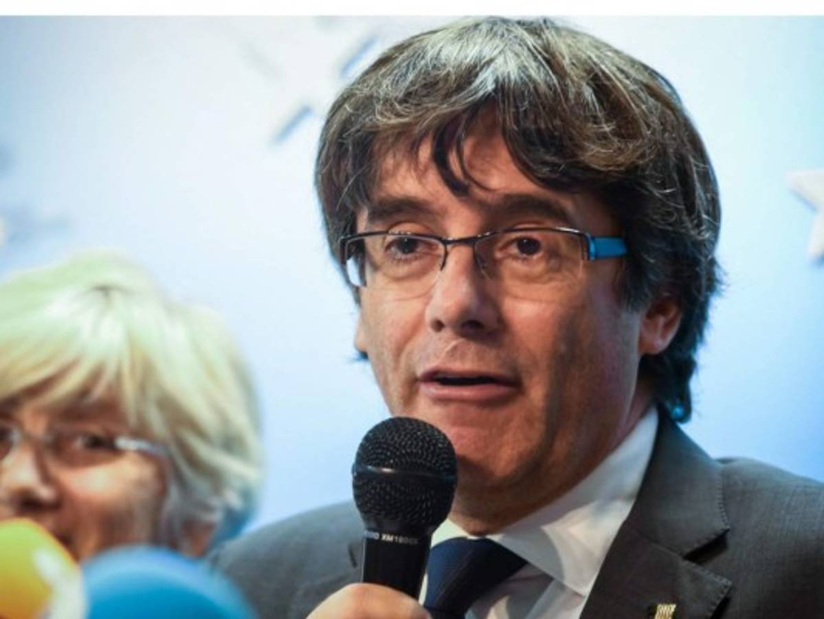 Puigdemont es citado por la justicia española mientras se encuentra refugiado en Bruselas