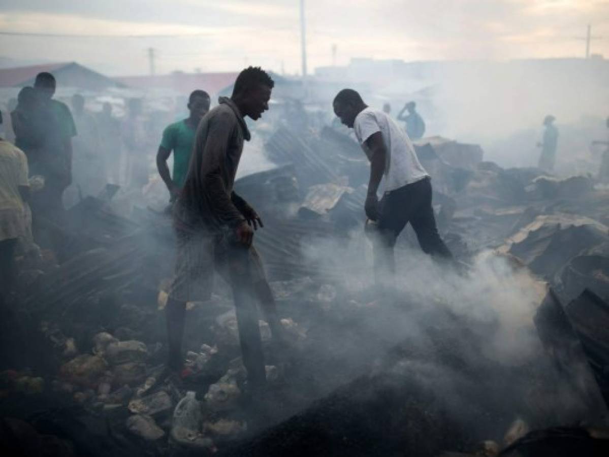 Incendio destruye nuevamente mercado público en Haití  